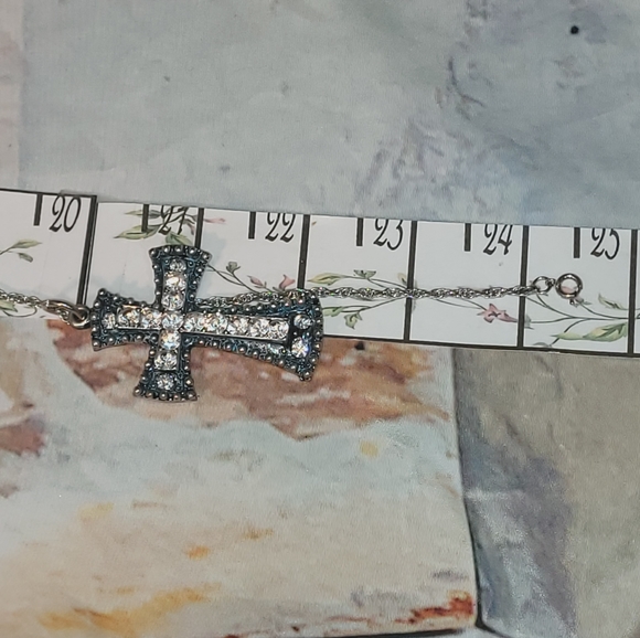 Sweet Bling Cross on Awesome Rope Chain - Picture 4 of 5